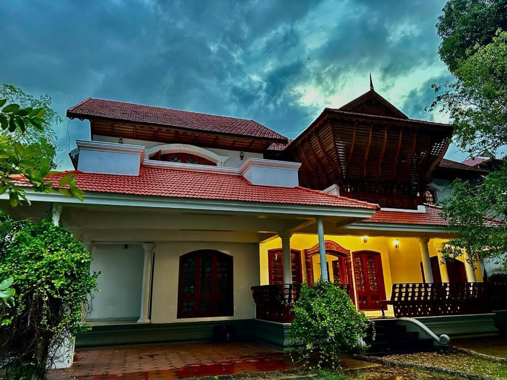 Dream Palace Alappuzha Esterno foto
