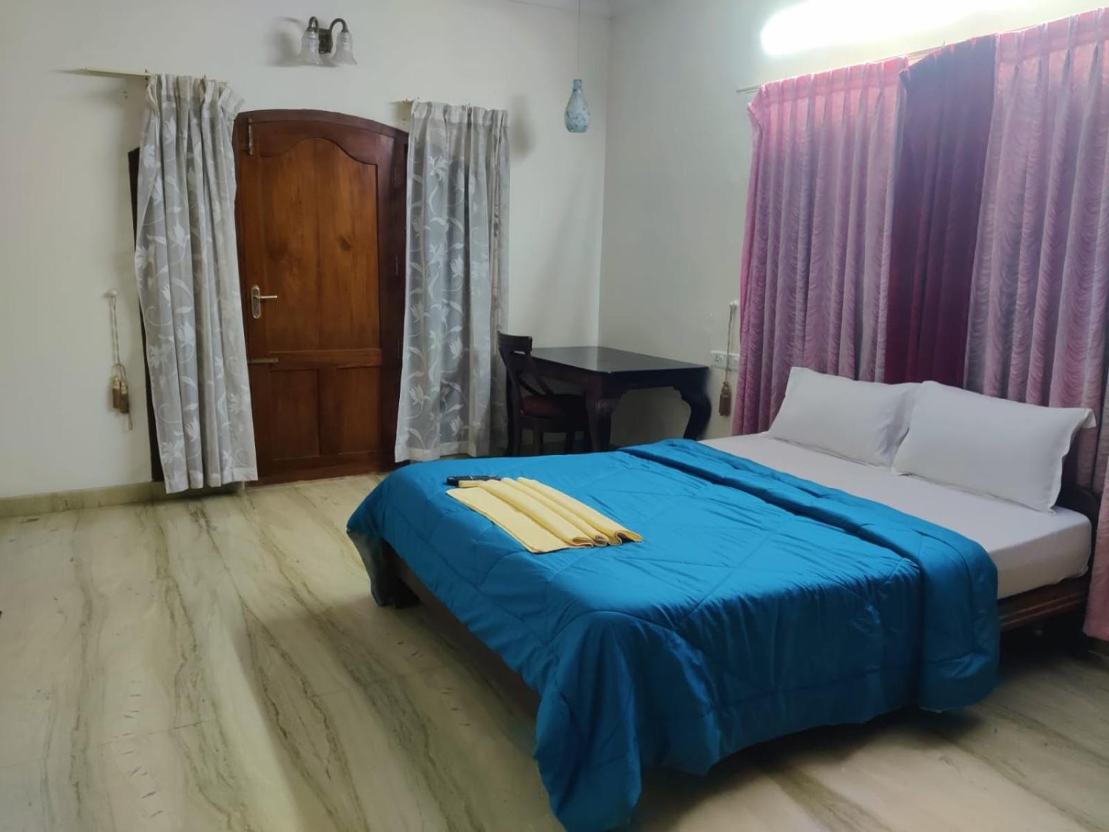 Dream Palace Alappuzha Esterno foto
